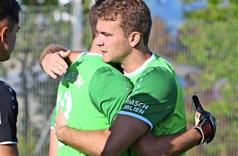 His father's last name is mangold, and his mother's. Fußball: Die SKV stellt sich auf Kampf ein - Landkreis ...
