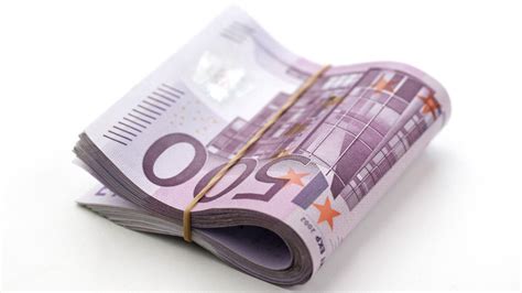 Maybe you would like to learn more about one of these? 500 Euro Scheine Bündel / 500 Euro Schein: Amazon.de ...
