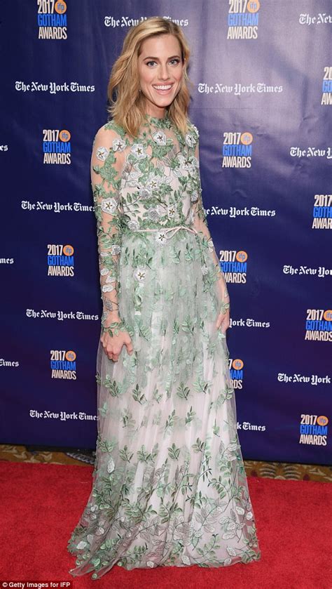 Allison Williams Is Lovely In Floral Themed Gown In Nyc Daily Mail Online