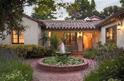 See more ideas about mission style homes, spanish house, spanish style homes. Stunning Mission Revival And Spanish Colonial Revival ...