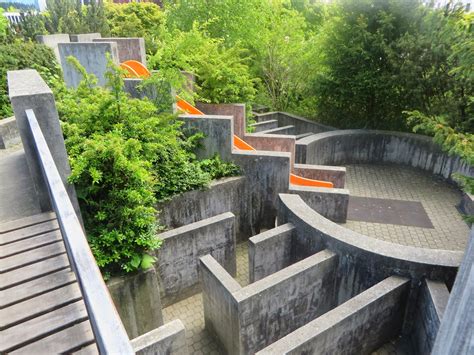 Play De Gex Corbusian Concrete Maze At Bulle