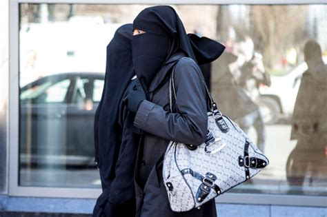 Court Rules Muslim Woman Must Remove Niqab To Testify Ctv News