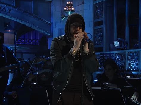 Eminem Performs Walk On Water With Skylar Grey On Saturday Night