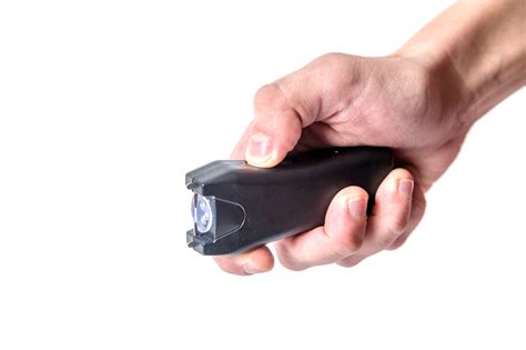 A Smart Girl’s Guide On How To Choose The Best Stun Gun For Self Defense