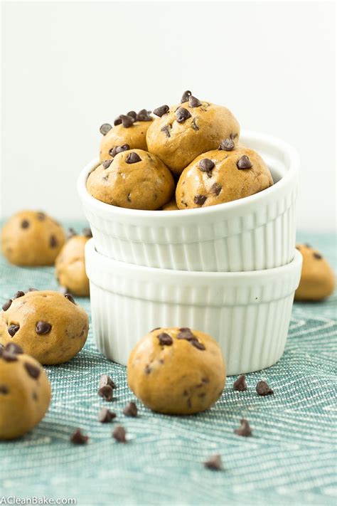 3 Ingredient Chocolate Chip Cookie Dough Protein Bites