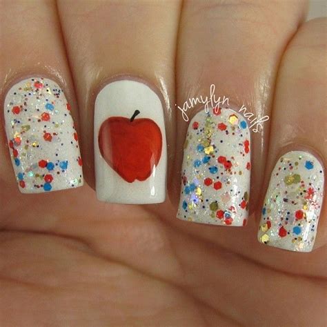 We've gathered up the best winter nail colors of 2020 that are holly, jolly, and bright. Pin on Disney Inspired Nails and Makeup