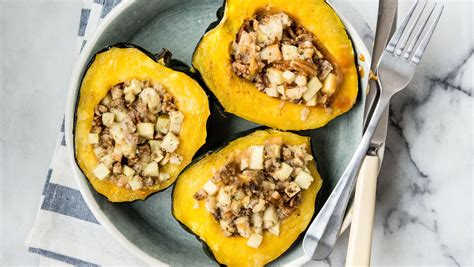 For an easy supper that you can depend on, we picked. Baked Acorn Squash With Apples & Pecans Recipe - What's ...