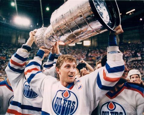 Top 10 Most World Famous Canadians Wayne Gretzky Sports Hockey