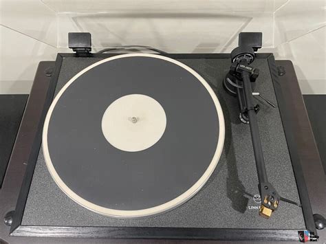 Linn Basik Turntable With Akito Tonearm And Audio Technica Vm750sh