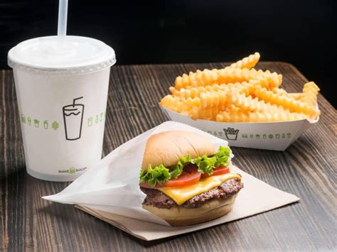 Shake Shack Shakes Out A New Location In Bustling Southlake Center