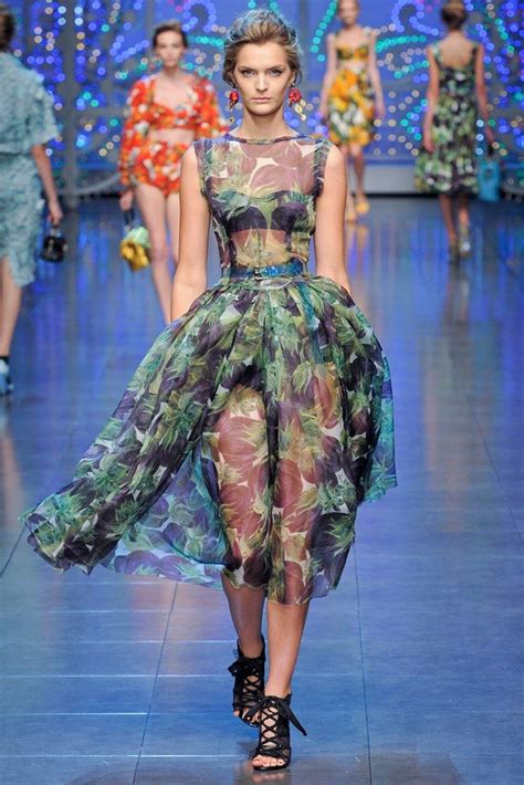Dolce And Gabbana Spring 2012 Ready To Wear Fashion Show Vogue