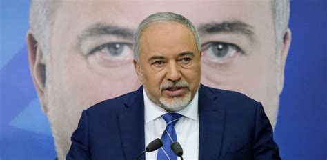 יהי רצון מלפניך ה' אלוקיי ואלוקי אבותיי שתחונן אותי ואת אישי (ואת בני ואת אבי ואת אמי) ואת כל קרובי, ותיתן לנו ולכל ישראל חיים טובים וארוכים, ותזכרנו בזיכרון טובה וברכה, ותפקדנו בפקודת ישועה ורחמים, ותברכנו ברכות גדולות. ישראל ביתנו רשימה - JHaringan
