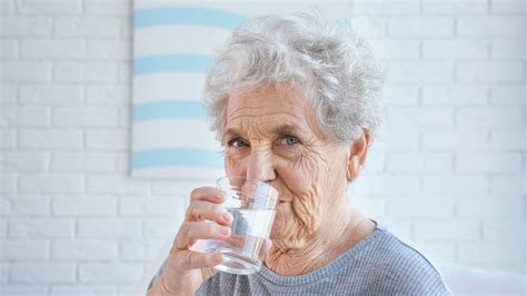 Vital Alert 7 Telltale Signs Of Dehydration In Seniors Carespring