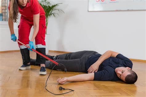 Electric Shocks And How To Help Without Putting Yourself In Danger First Aid For Life