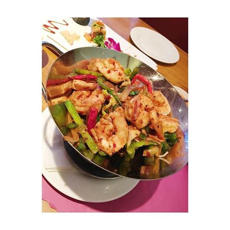 Spicy hot pot with shrimp. Hurt so good. | Hot pot, Spicy, Food