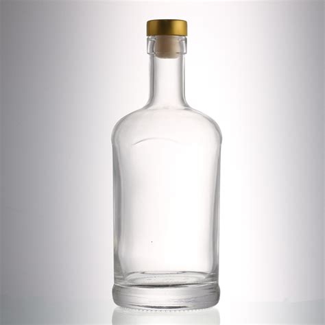 750 Ml Classic Clear Glass Vodka Whisky Liquor Bottles High Quality