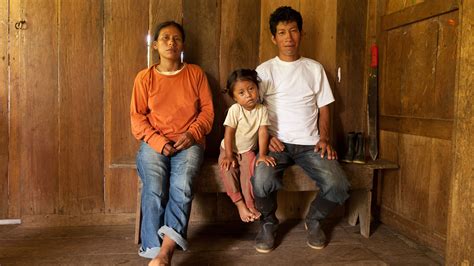 La Pobreza En Las Familias Salvadoreñas
