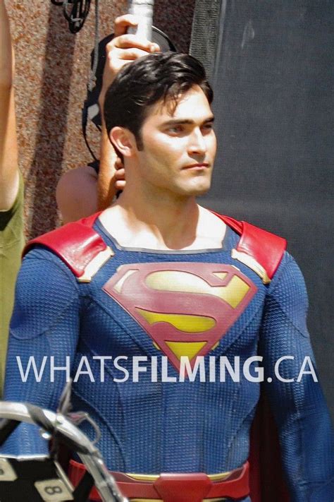 Tyler Hoechlin As Superman For Supergirl Season 2 In Vancouver Superman