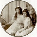 Rare photo of grand duchess Maria & Anastasia Nikolaevna Romanov, 1914 ...