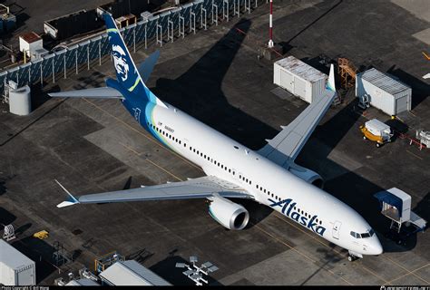 Alaska Airlines Boeing 737 Max 9 Experiences Fuselage Blowout