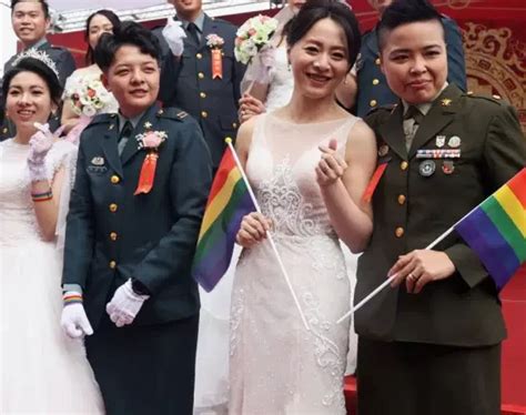 Military Officers Have Same Sex Marriage In Taiwan
