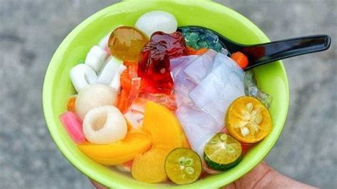 1.ambil mentimun,serut mentimun dg parutan kasar 2.ambil gelas,lalu isi semua bahan beserta es batu serut dan air matang. 16 Resep Es Campur Dengan Berbagai Varian Rasa