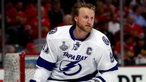 Steven Stamkos Decides To Stay With Lightning Cbc Sports