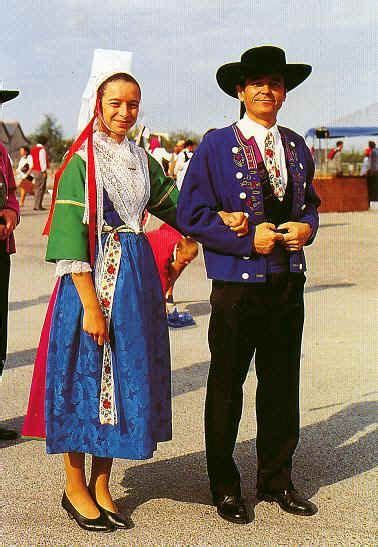 Plougastel Daoulas Folk Costume Folk Clothing Traditional Outfits