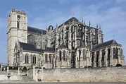 Cathedral Saint Julien in Le Mans Stock Photo - Image of catholic ...