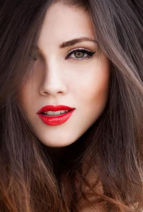 My Favorite Look Black Eyeliner With Red Lips Güzellik Ipuçları Saç
