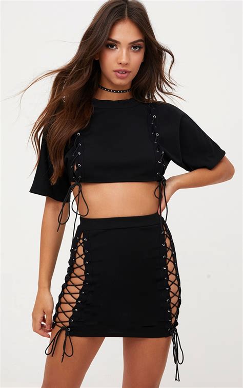 Black Lace Up Front Crop Top Tops Prettylittlething Aus