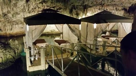 Prospero Cave Spa Picture Of Grotto Bay Beach Resort Spa Hamilton