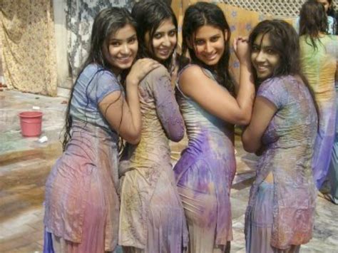 malik karachi college girls pics