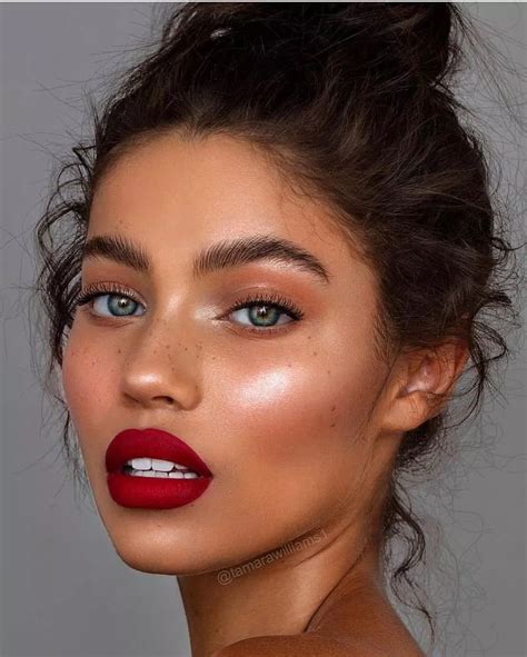 Summer Makeup Looks For Colorful Glowy Makeup Ideas