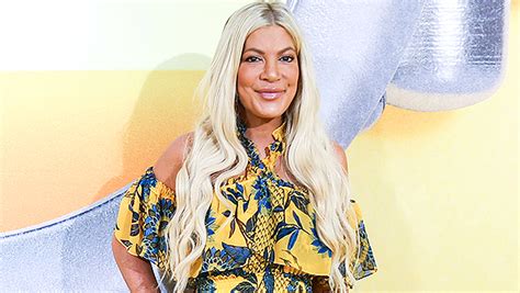 Tori Spelling Shares Breast Implant Removal Journey Video Hollywood Life