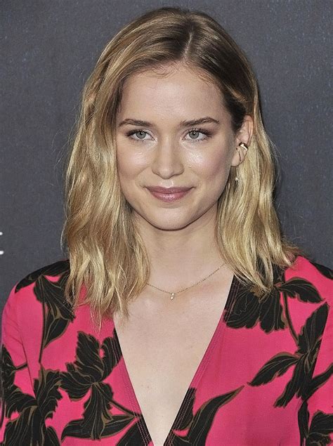 Elizabeth Lail Nude Topless Pics And Sex Scenes Scandal Planet