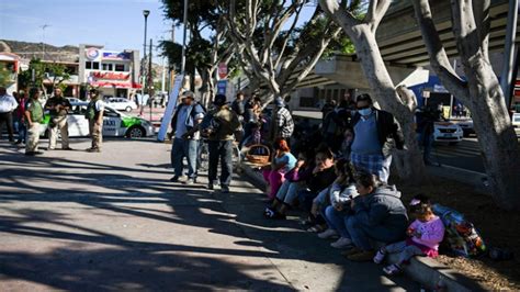 More Than 5000 Migrants Wait For Asylum In Tijuana Heres The Long