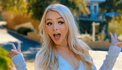The act she performs in her videos is mesmerizing and fantastic. Zoe LaVerne Net worth, Age, Height, TikTok, instagram