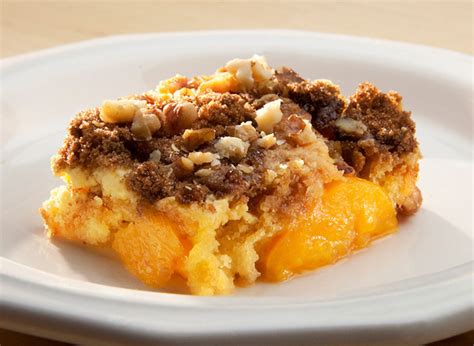 Love to try this peach cobbler with canned peaches recipe? canned peach crumble