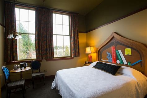 Mcmenamins Anderson School Seattle 144 Room Prices And Reviews