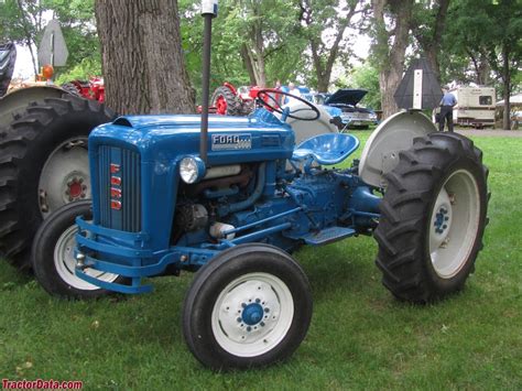 Ford 2000 Tractor Photos Information