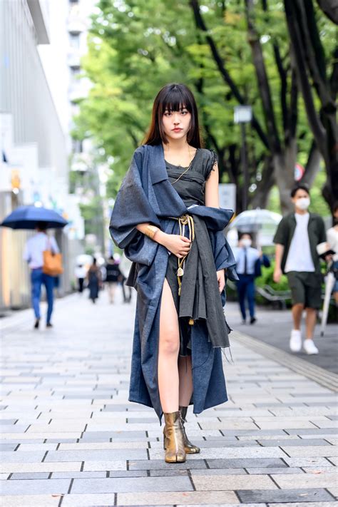 Tokyo Fashion 20 Year Old Japanese Art Student Arai On The Street In