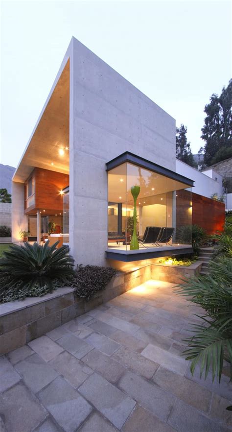 modern rectangular shaped house boasting  elegantly joyful interior