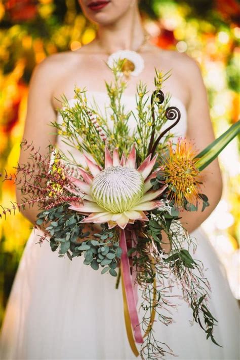 Inspiração Buquês Com Protea A Flor Do Momento Buquê De Noiva