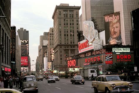 57 Incredible Color Snapshots That Show Street Scenes Of New York City