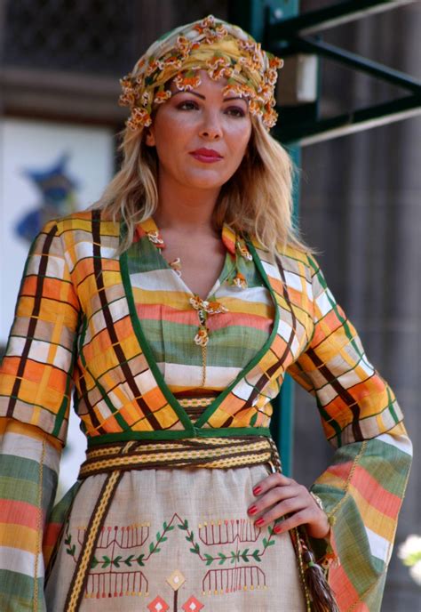 file turkish traditional fashion9