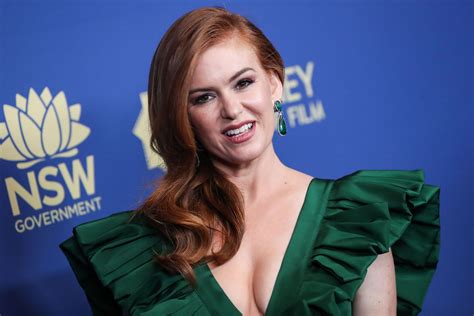 Redheaded Beauty Isla Fisher Stuns In A Cleavage Baring Dress The