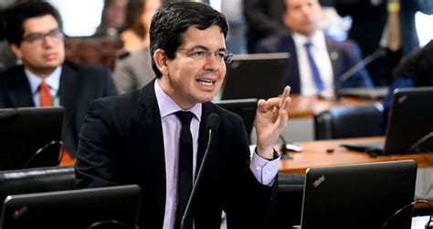 | se a gente desanima? Senador quer convocar ministro da Educação para depor no ...