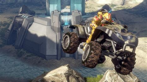 New Halo 4 Video Shows Off The Mantis Mech And The Ragnarok Map Halo