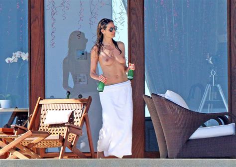 Heidi Klum Tits Flashing With Tom Kaulitz In Mexico